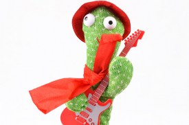 Cactus bailarin con guitarra (1).jpg